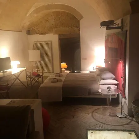 Gli Ipogei Nel Cuore Di * Matera